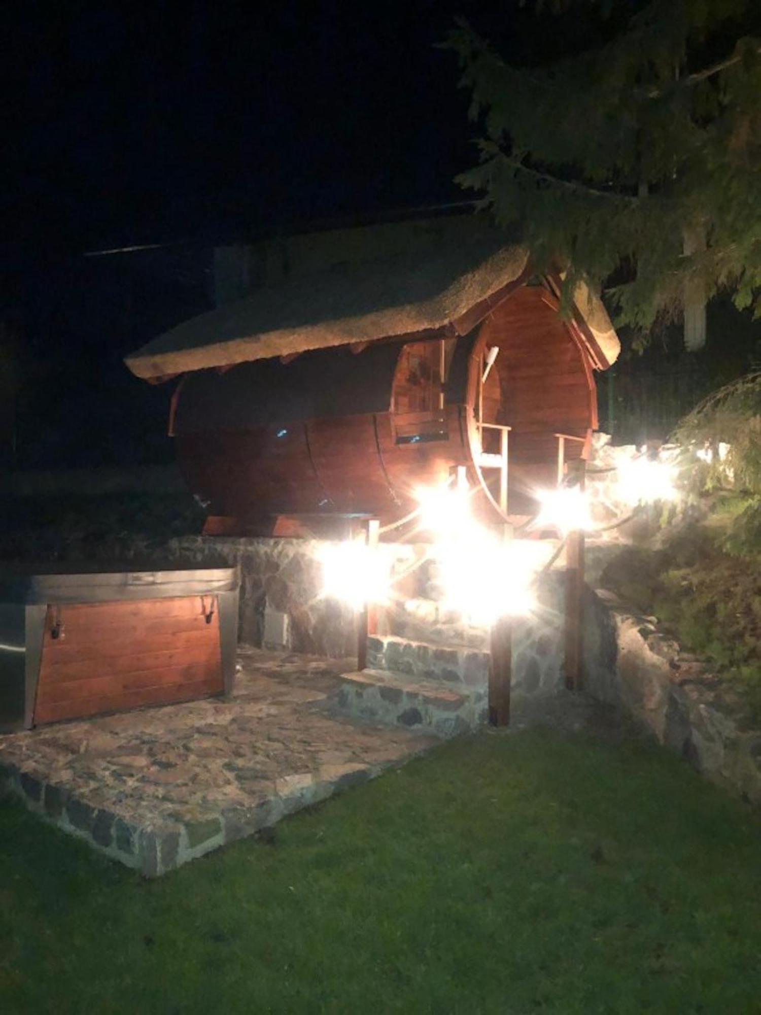 Dom Nad Jeziorem Ublik Z Sauna I Jacuzzi Exteriör bild